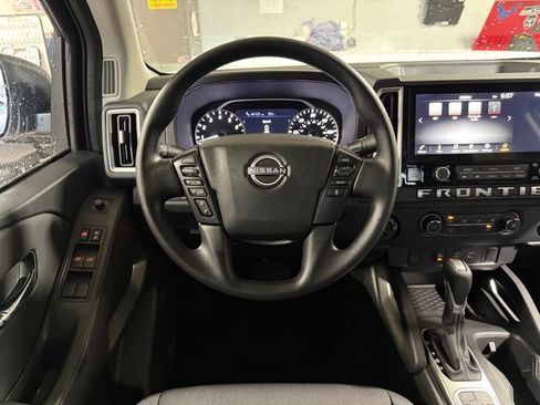 New 2026 Nissan Frontier SV w/ Tow Package AWD/4WD image 17