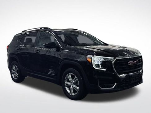 Used 2022 GMC Terrain SLE w/ Driver Convenience Package image 4