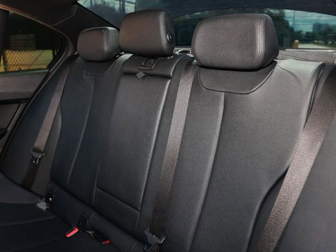 Used 2017 BMW 340i Sedan RWD image 12