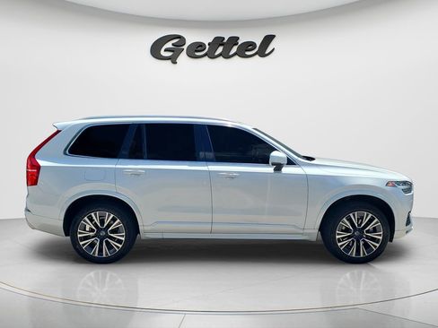 Used 2020 Volvo XC90 T5 Momentum w/ Protection Package Premier FWD image 4