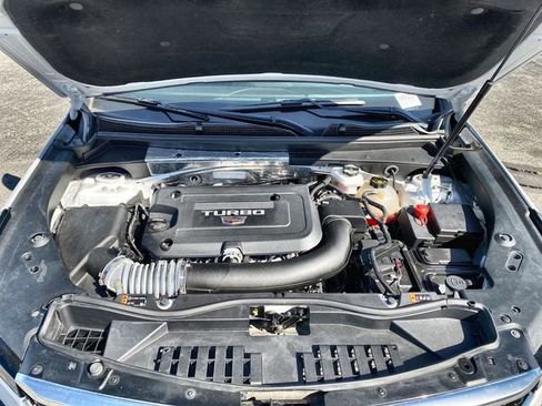 Used 2024 Cadillac XT4 Premium Luxury image 21