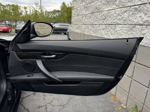Used 2016 BMW Z4 sDrive35i RWD image 32