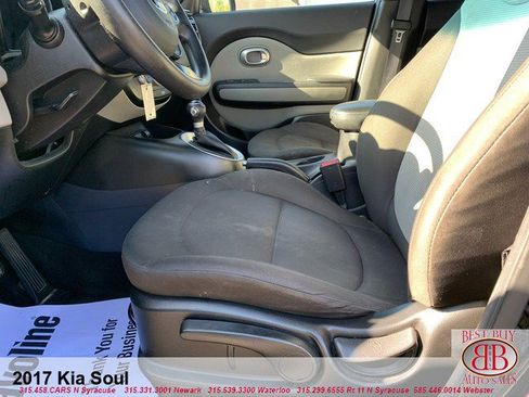 Used 2017 Kia Soul w/ Convenience Package image 10