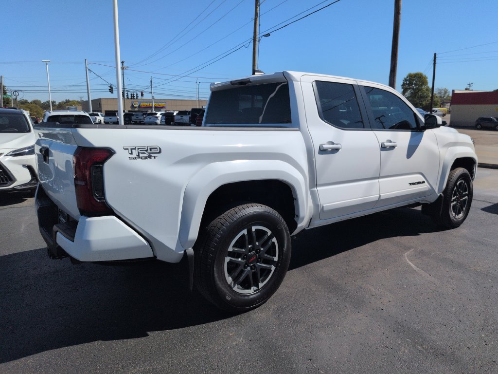 Used 2026 Toyota Tacoma TRD Sport AWD/4WD image 5