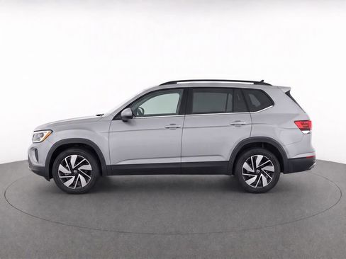 Used 2025 Volkswagen Atlas SE AWD/4WD image 6