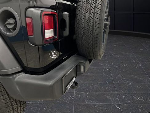 Used 2022 Jeep Wrangler Unlimited Sport image 31