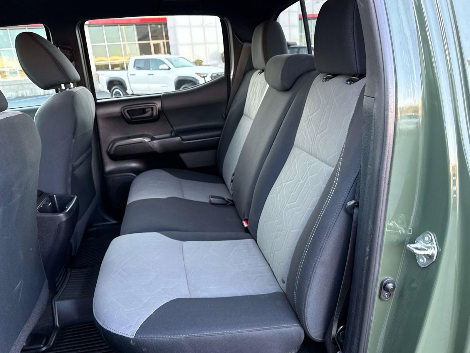 Used 2021 Toyota Tacoma TRD Off-Road w/ Technology Package AWD/4WD image 13