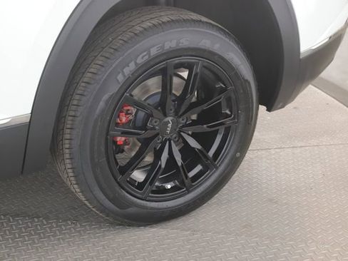 Used 2021 Volkswagen Atlas Cross Sport SEL image 14