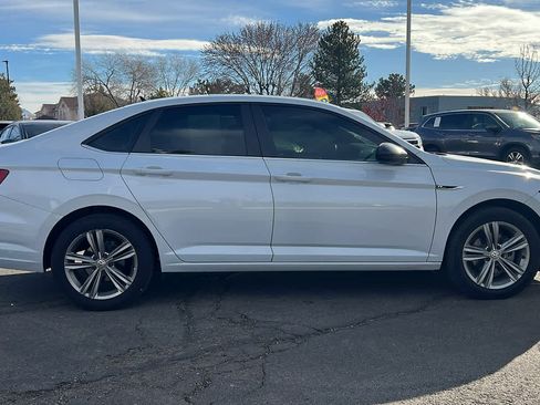 Used 2019 Volkswagen Jetta R-Line image 4