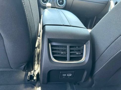 Used 2024 Chevrolet Blazer LT FWD image 25