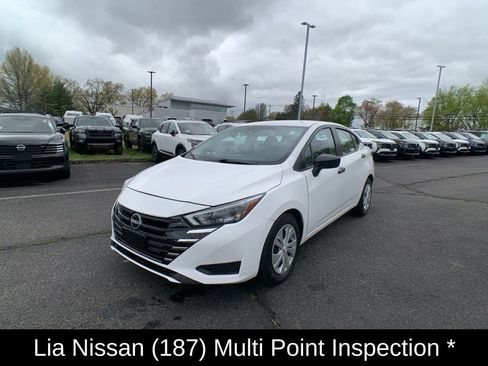 Used 2025 Nissan Versa S FWD image 8