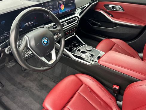 Used 2023 BMW 330e w/ Driving Assistance Package image 9