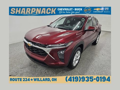 Used 2024 Chevrolet Trax LS w/ LS Convenience Package FWD image 1