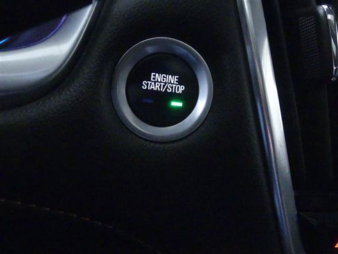 Used 2019 Chevrolet Traverse LT w/ LT Premium Package image 19