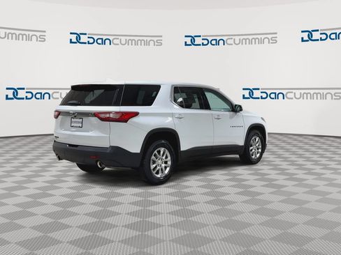 Used 2021 Chevrolet Traverse LS w/ LPO, Blackout Package FWD image 8