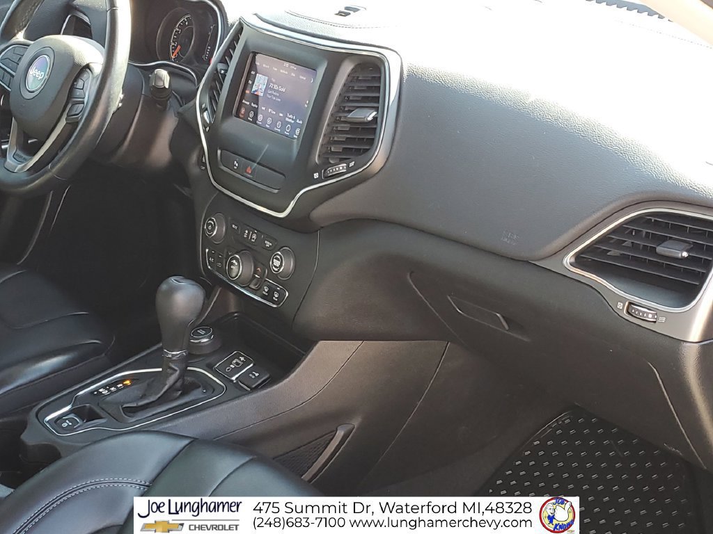 Used 2020 Jeep Cherokee Latitude Plus w/ Cold Weather Group AWD/4WD image 28