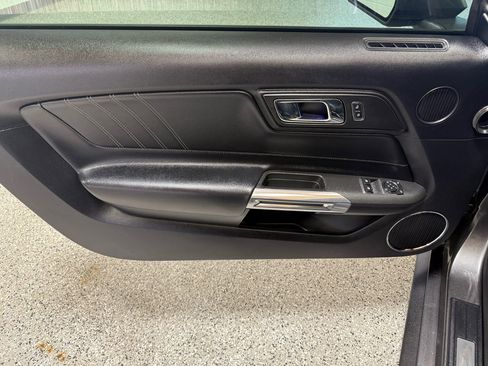 Used 2016 Ford Mustang GT Premium image 10