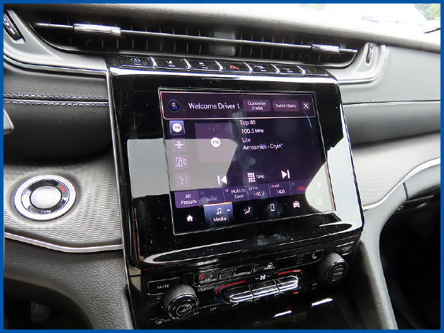 Used 2025 Jeep Grand Cherokee Altitude AWD/4WD image 17