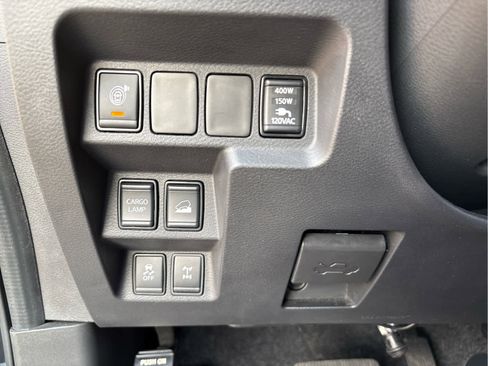 Used 2023 Nissan Frontier PRO-4X w/ Pro-4X Premium Package image 26