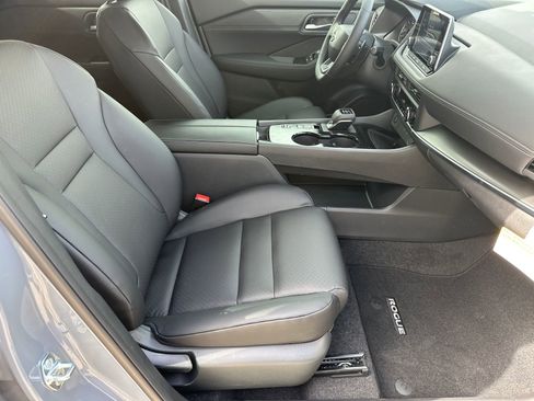 New 2026 Nissan Rogue SV image 11