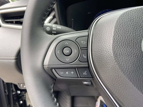 Used 2026 Toyota Corolla Cross LE FWD image 33