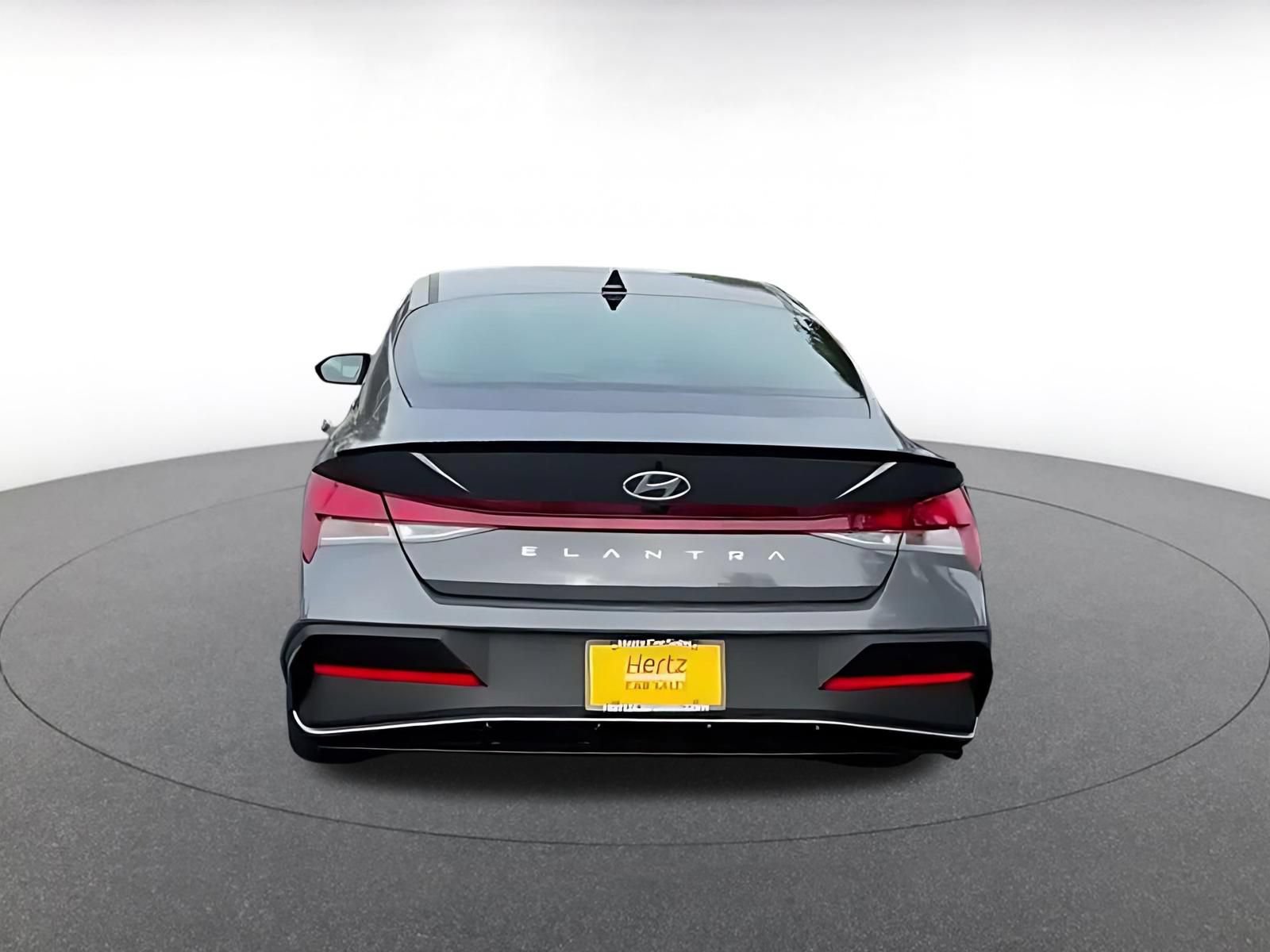 Used 2026 Hyundai Elantra Sport FWD image 12
