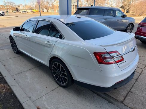 Used 2017 Ford Taurus SEL w/ Equipment Group 201A image 11