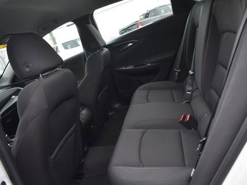 Used 2022 Chevrolet Malibu LS image 16