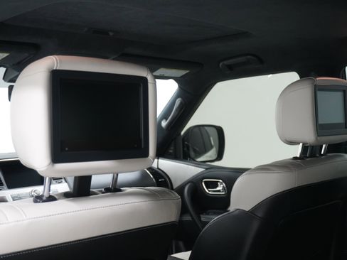 Used 2019 INFINITI QX80 Limited w/ All-Season Package image 13