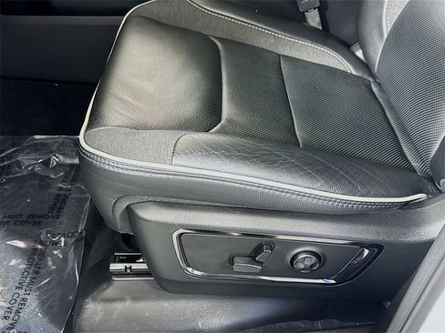 Used 2025 RAM 1500 Limited image 20