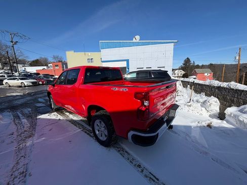 Used 2025 Chevrolet Silverado 1500 LT image 3