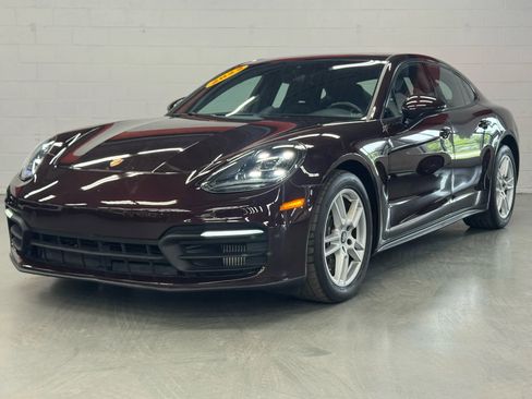 Used 2022 Porsche Panamera 4 image 1