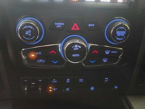 Used 2018 RAM 1500 Rebel w/ Luxury Group AWD/4WD image 21