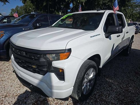 Used 2022 Chevrolet Silverado 1500 Custom AWD/4WD image 2