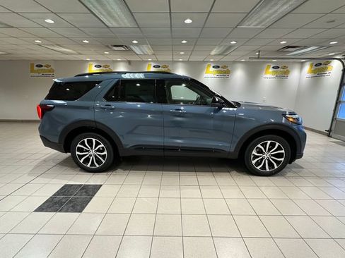 New 2026 Ford Explorer ST-Line image 3