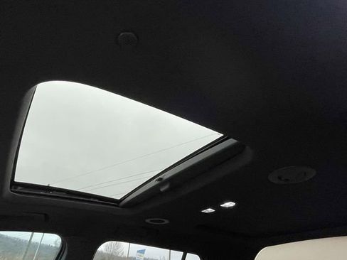 Certified 2023 Chevrolet Traverse Premier image 20