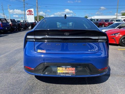 New 2025 Toyota Prius Plug-In Hybrid image 11