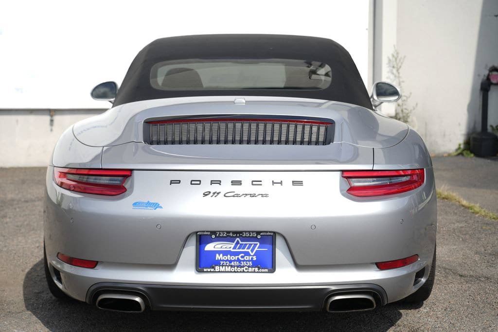 Used 2017 Porsche 911 Carrera RWD image 7