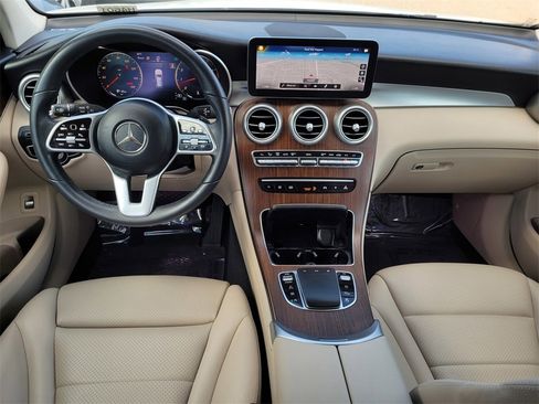 Used 2022 Mercedes-Benz GLC 300 w/ Multimedia Package Lite image 17