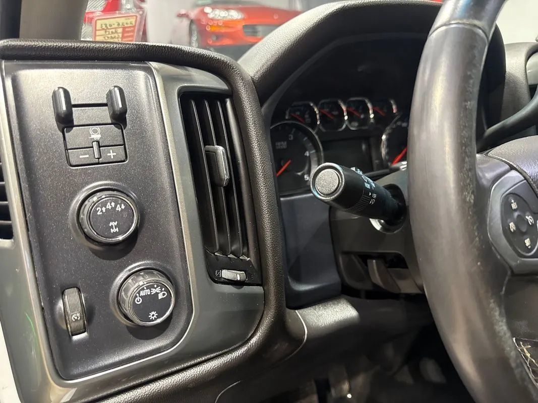 Used 2019 Chevrolet Silverado 2500 LT AWD/4WD image 66