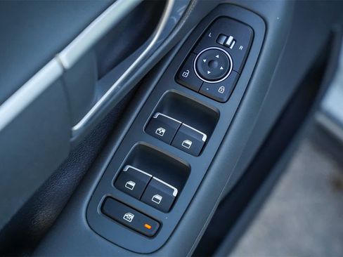 Used 2021 Hyundai Sonata SE image 16