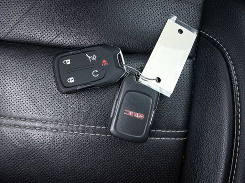 Used 2022 GMC Acadia Denali w/ Denali Ultimate Package image 41