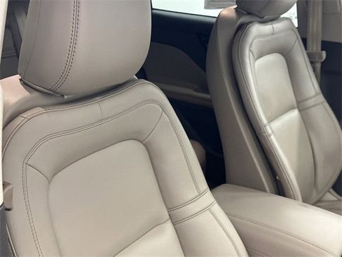Used 2023 Lincoln Corsair AWD image 11