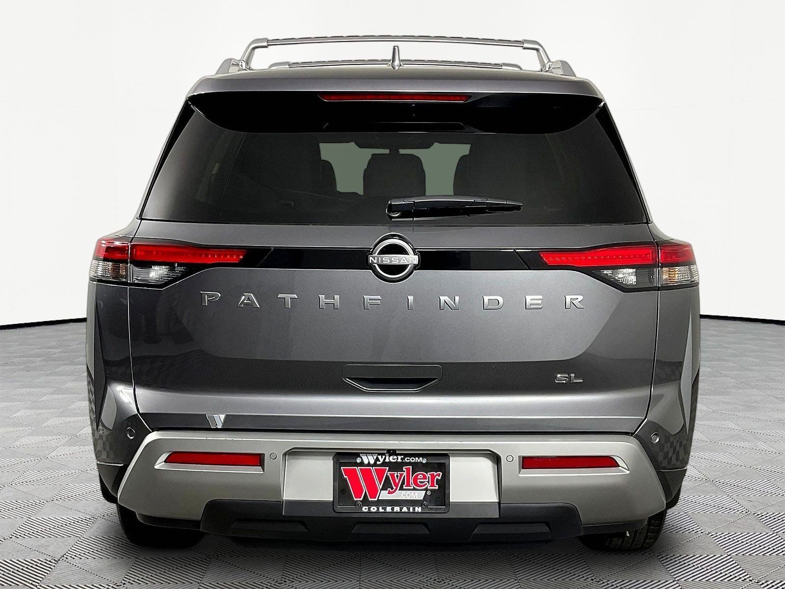 Certified 2025 Nissan Pathfinder SL FWD image 5