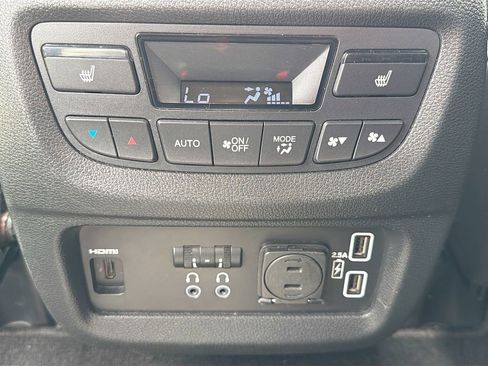 Used 2022 Honda Pilot Touring image 26