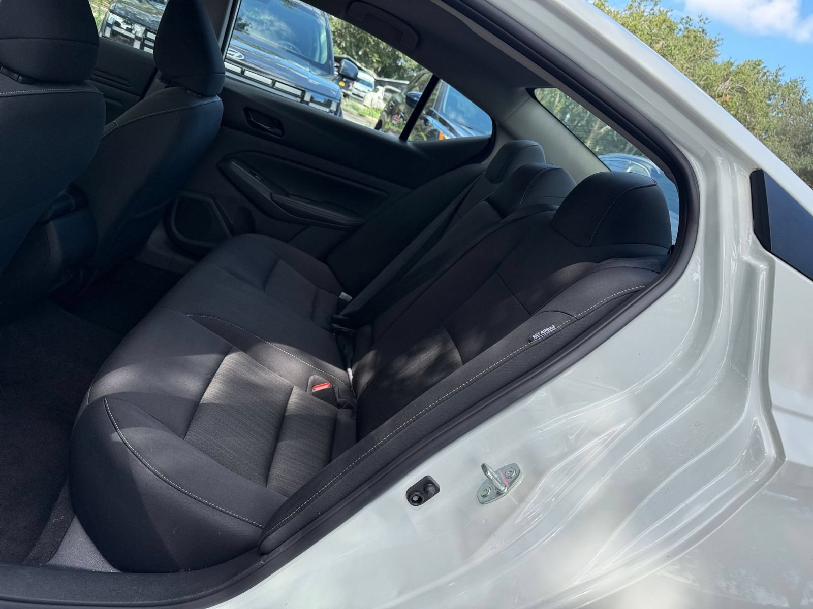 Used 2025 Nissan Altima 2.5 SV FWD image 21