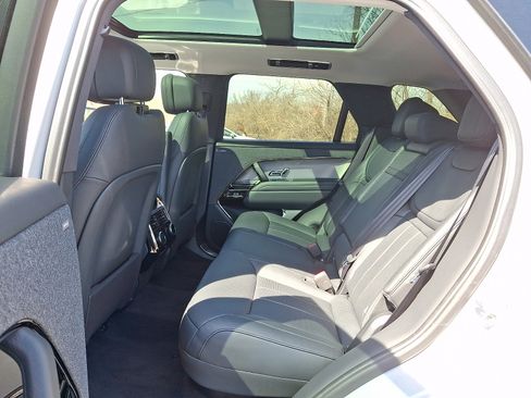 Used 2023 Land Rover Range Rover Sport SE image 5