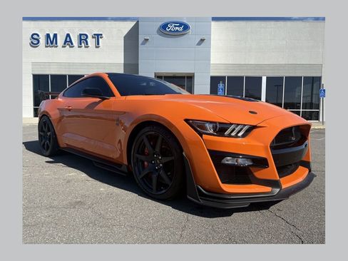 Used 2020 Ford Mustang Shelby GT500 w/ Carbon Fiber Track Pack image 1
