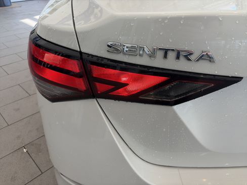 Used 2024 Nissan Sentra SV image 7