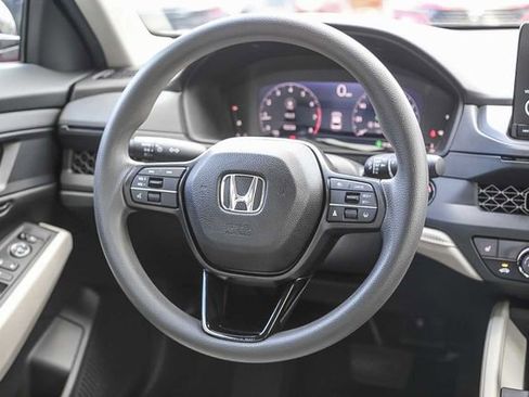 Certified 2025 Honda Accord SE image 17